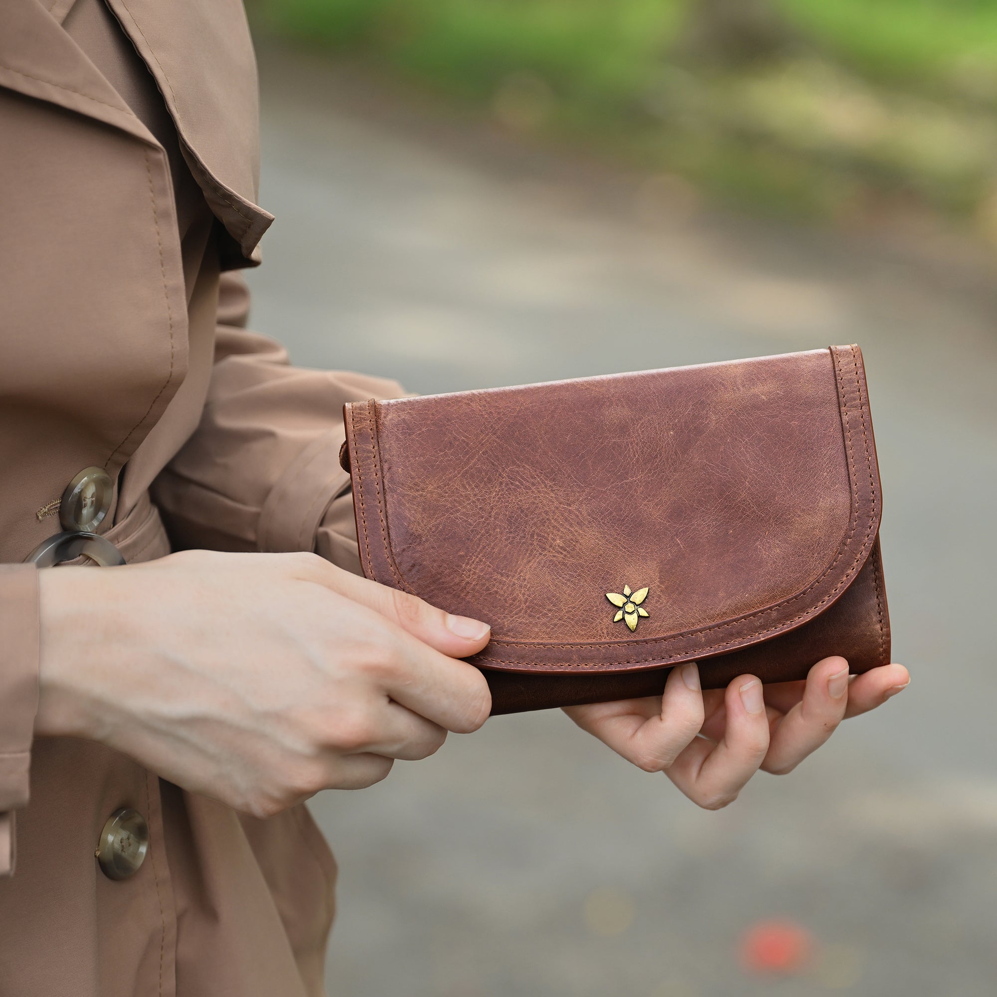 Heritage Leather Tri-Fold Wallet - 1889