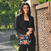 Medium Crossbody With Double Zip Pockets - 447