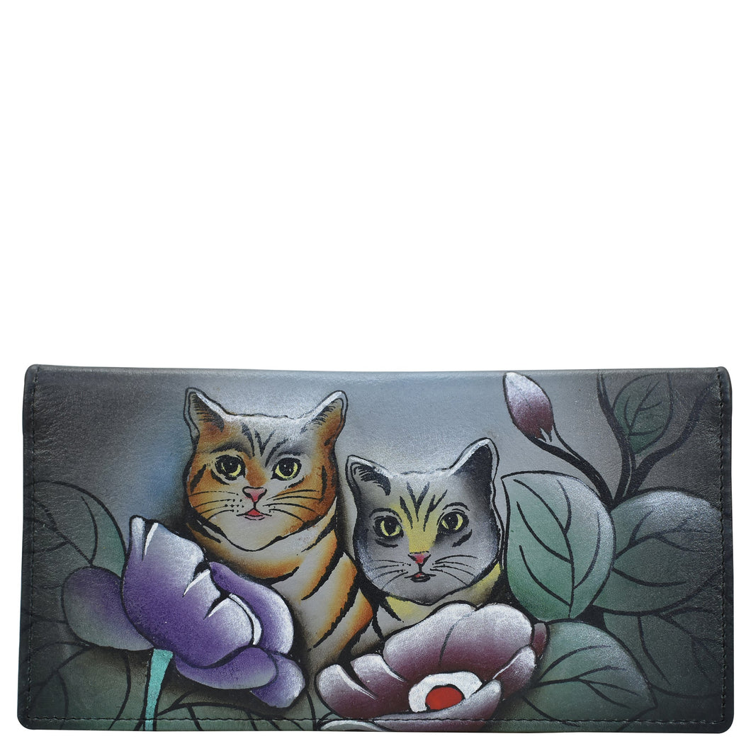 Anuschka style 1714, handpainted Clutch Wallet. Two Cats Grey painting in Grey color. Featuring five credit card pockets and three ID window and rear zippered gusseted pocket.